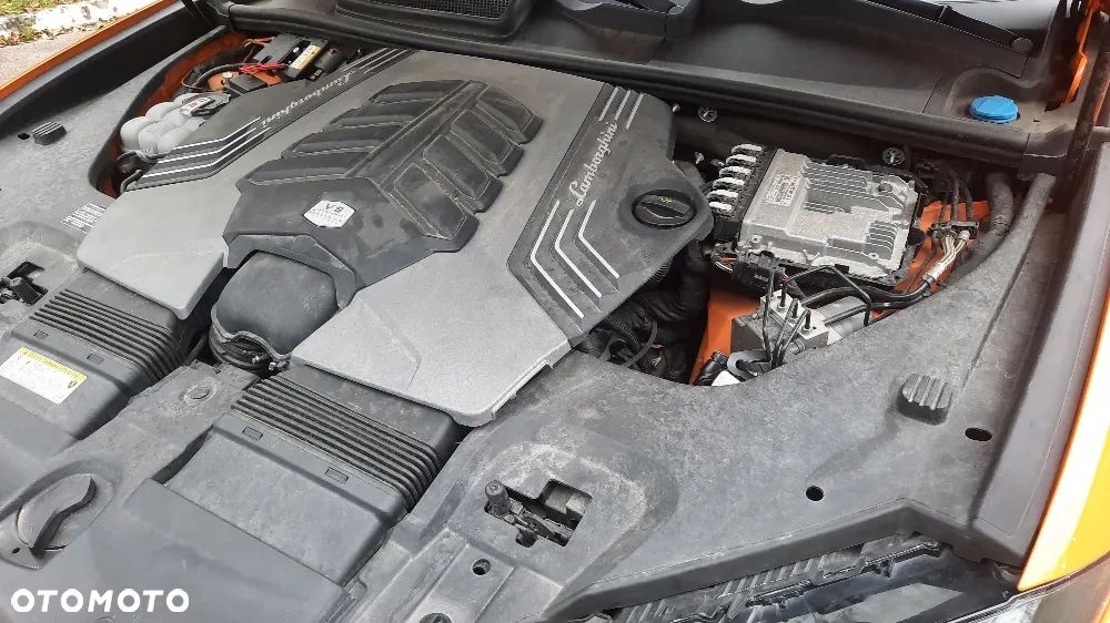 Lamborghini Urus Standard - 24