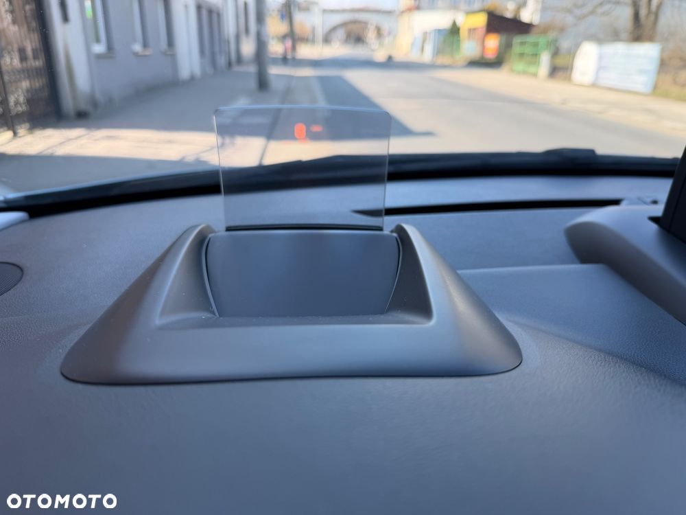 Peugeot 3008 Hybrid4 - 30