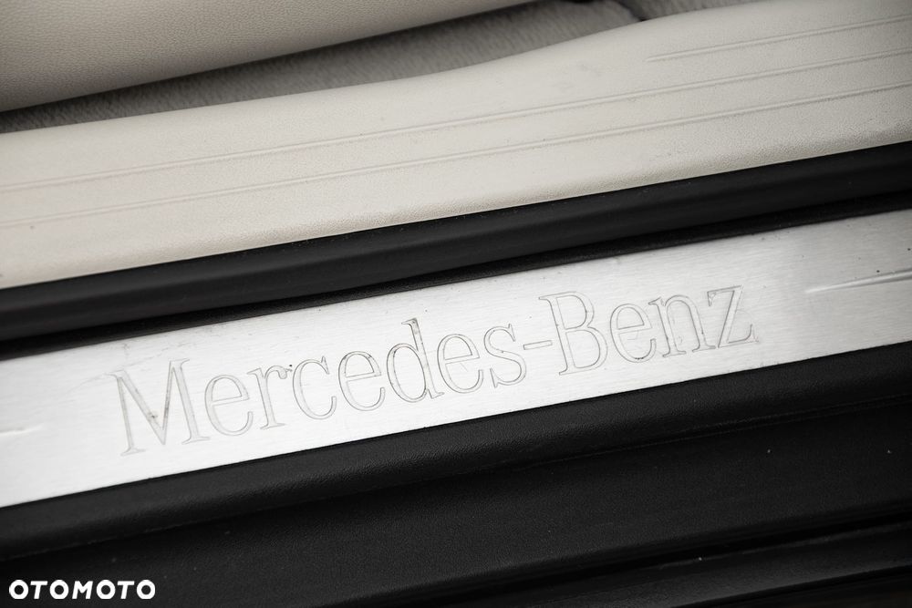 Mercedes-Benz CLK - 23