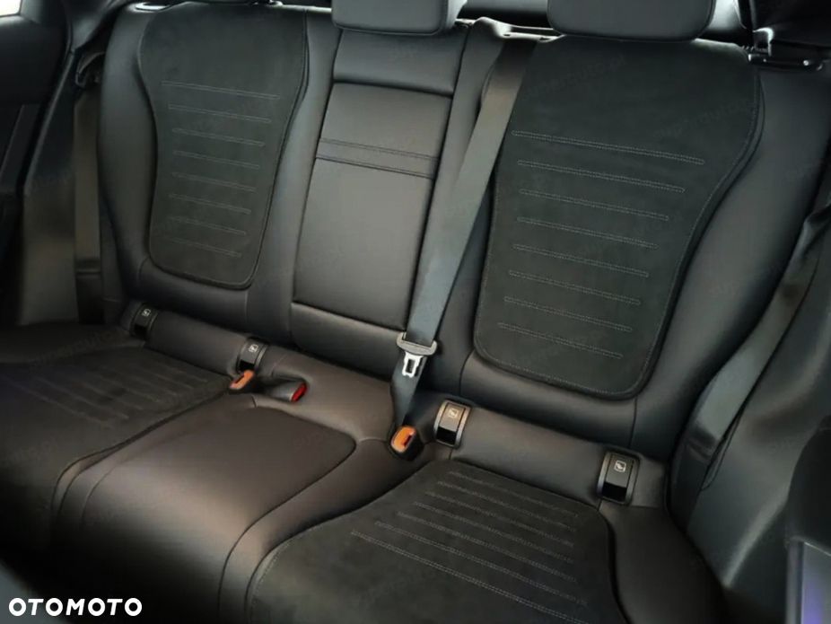 Mercedes-Benz GLC 200 d mHEV 4-Matic AMG Line - 12