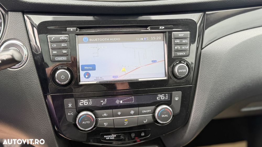 Nissan Qashqai 1.6 DIG-T N-Connecta - 18