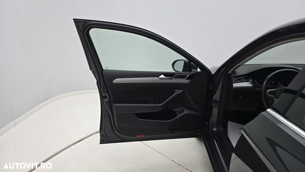 Volkswagen Passat - 10