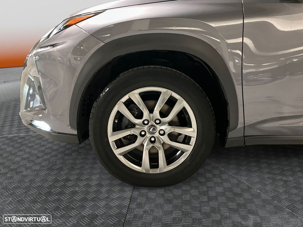 Lexus NX 300h Executive+ - 16