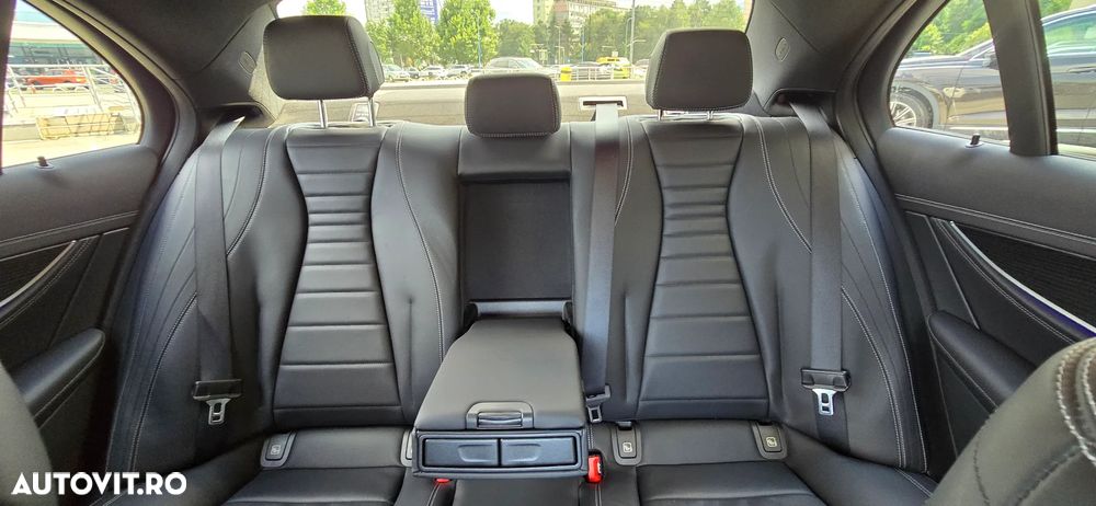 Mercedes-Benz E 300 4Matic 9G-TRONIC AMG Line - 22