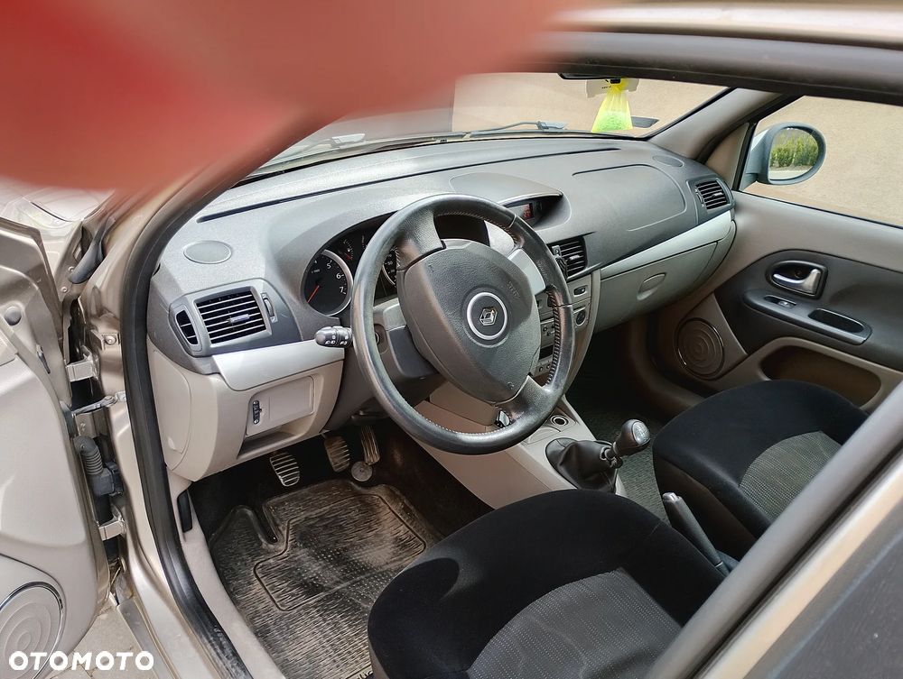 Renault Thalia 1.2 16V All Inclusive Euro5 - 6