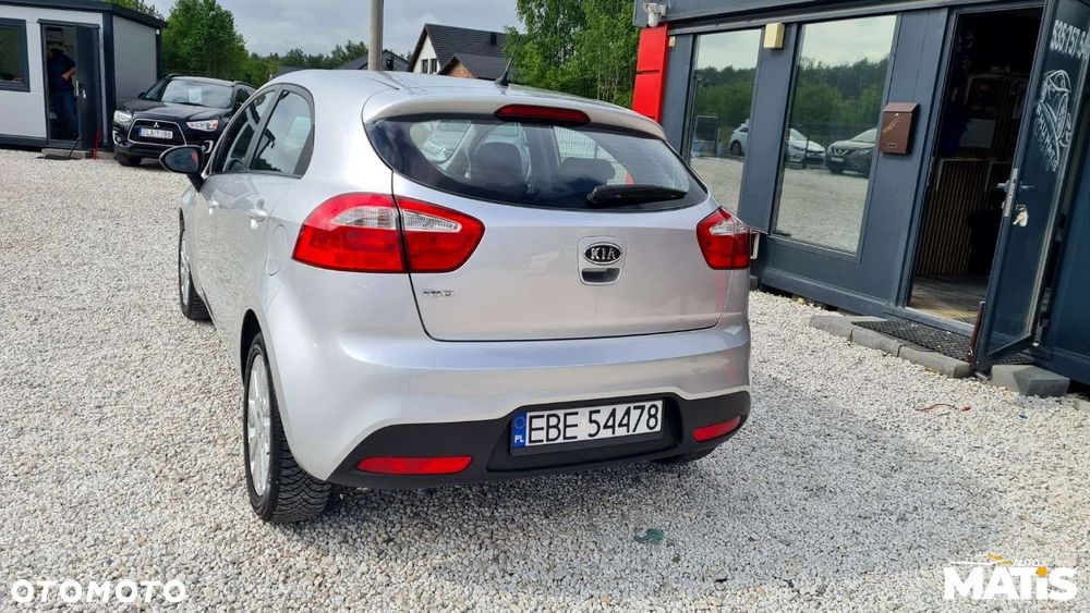 Kia Rio - 13