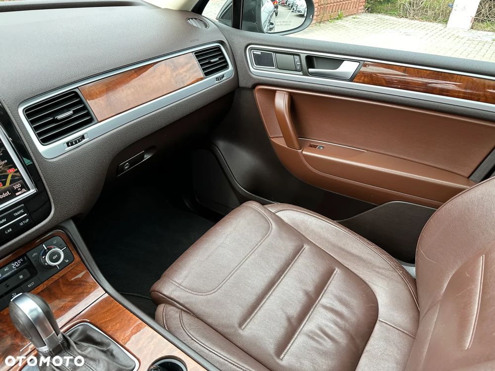 Volkswagen Touareg - 16