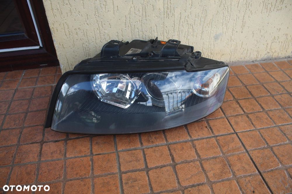LAMPA LEWY PRZÓD XENON AUDI A4 B6 8E0941003P - 1