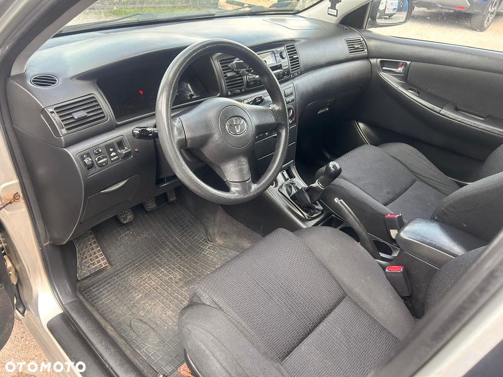 Toyota Corolla 1.4 D-4D Dynamic - 8