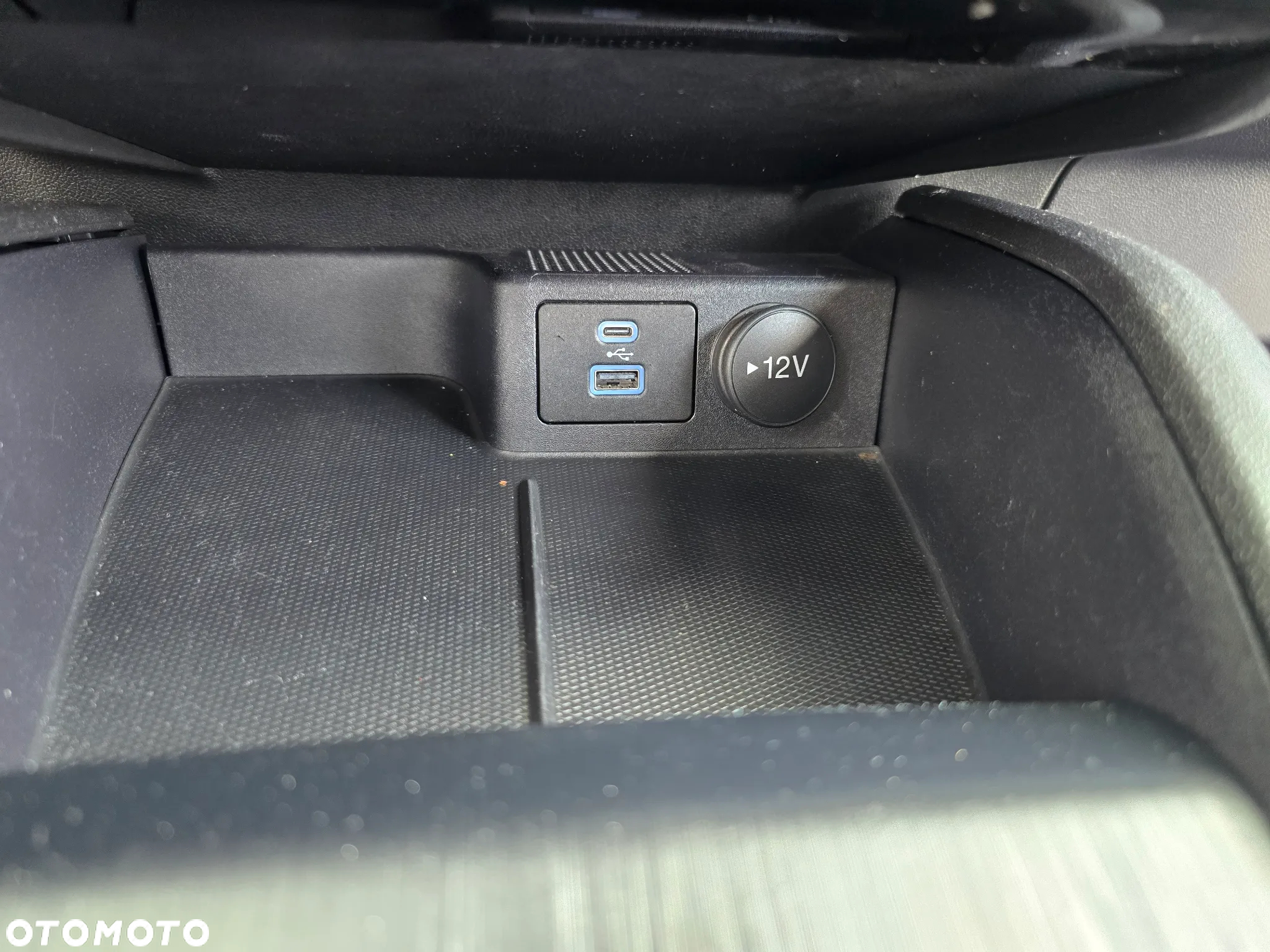 Ford Escape - 35