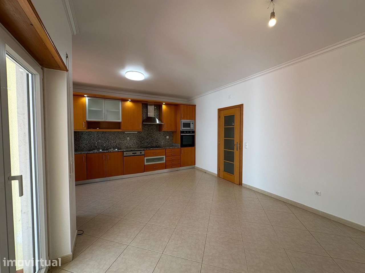 Moradia T3 com logradouro e garagem - Grande imagem: 3/41
