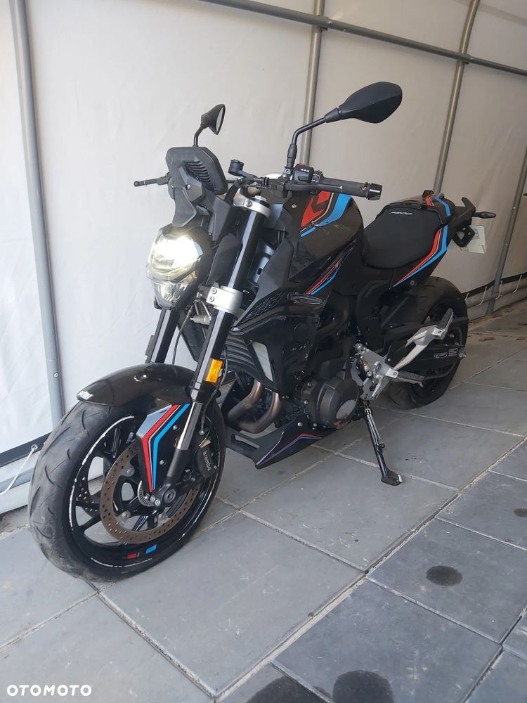 BMW F - 1