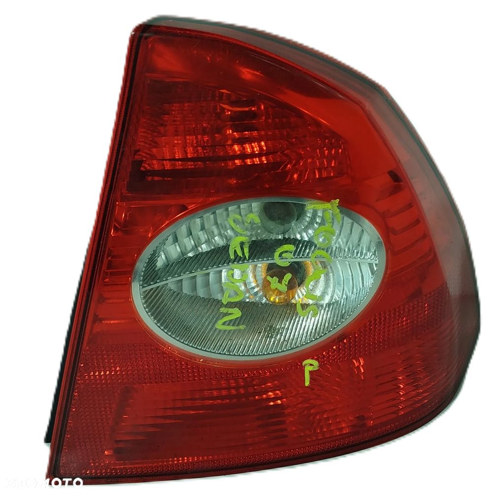 lampa prawa tylna tył FORD FOCUS MK2 04-08 SEDAN - 1