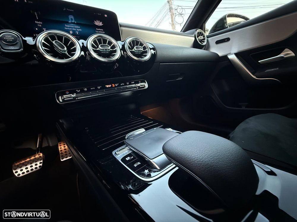 Mercedes-Benz A 180 d AMG Line Aut. - 42