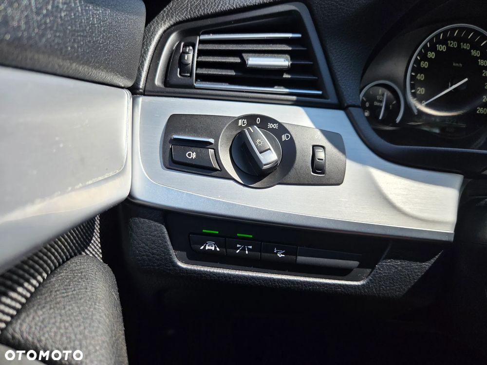 BMW Seria 5 520d xDrive Luxury Line - 18