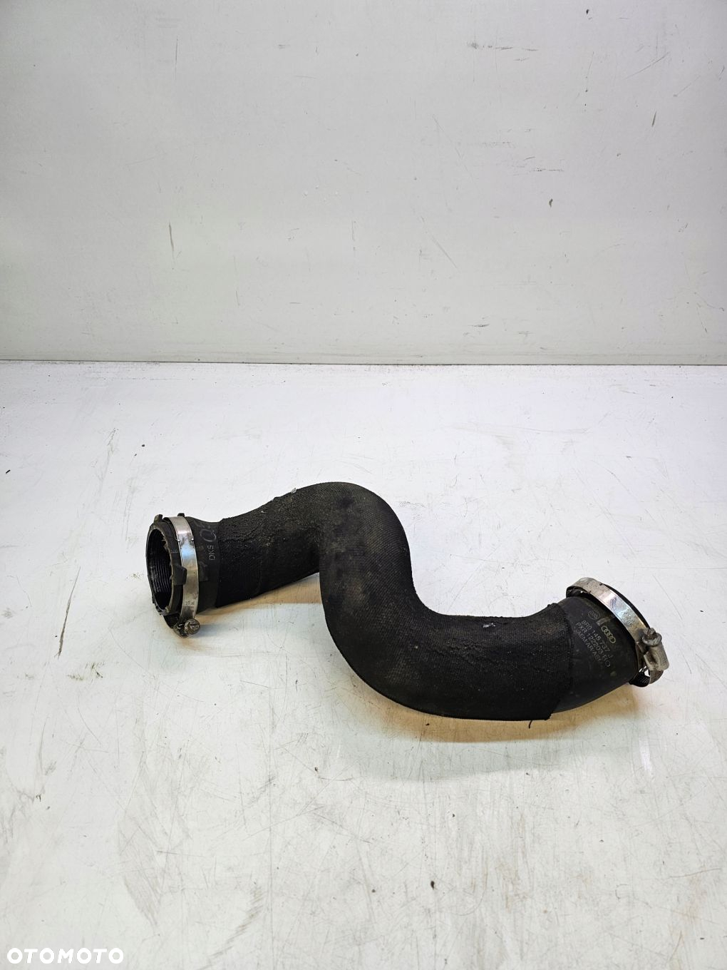 RURA WĄŻ INTERCOOLERA AUDI Q5 8R 8R0145737J - 2