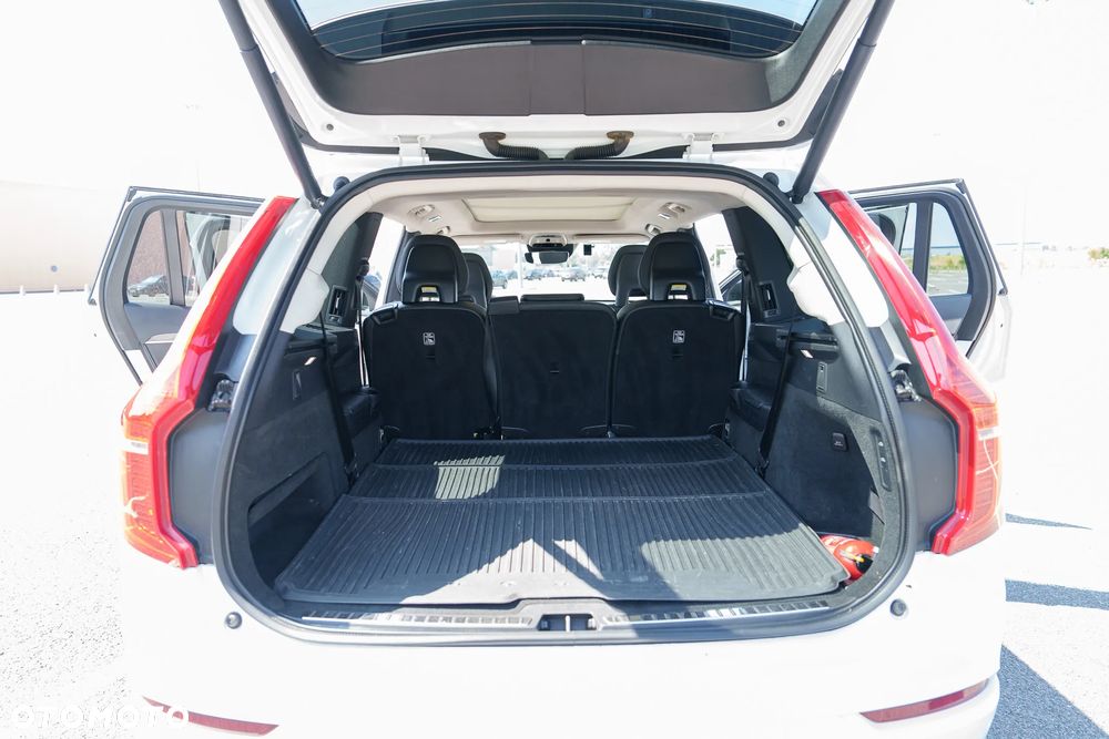 Volvo XC 90 T6 AWD Momentum 7os - 33