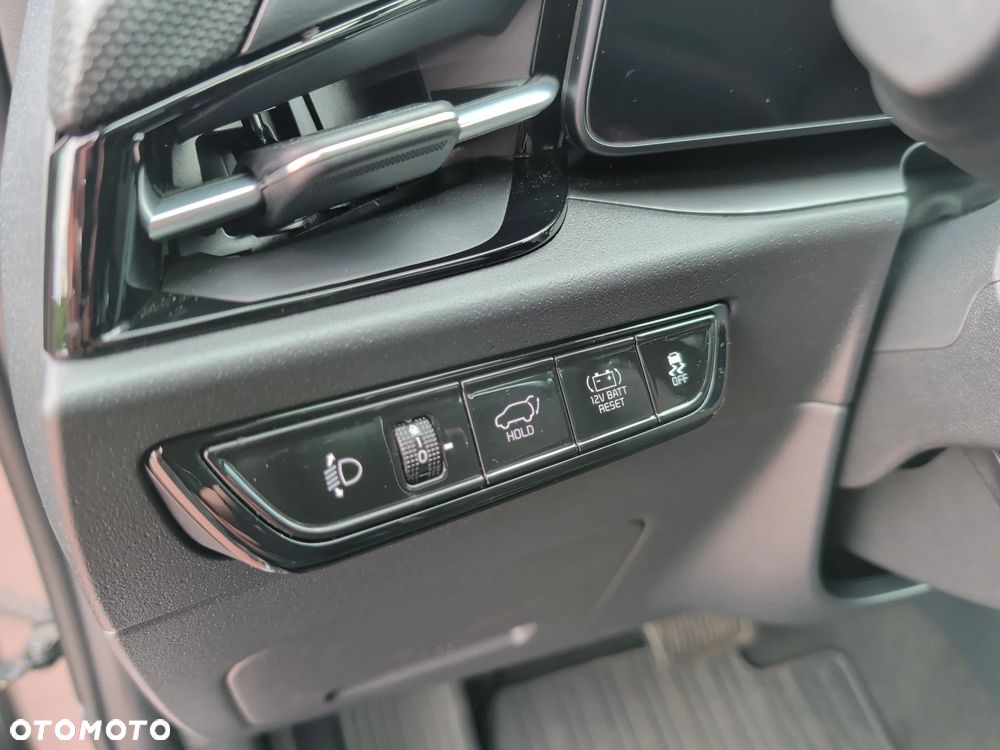 Kia Niro 1.6 GDI Hybrid Business Line - 17