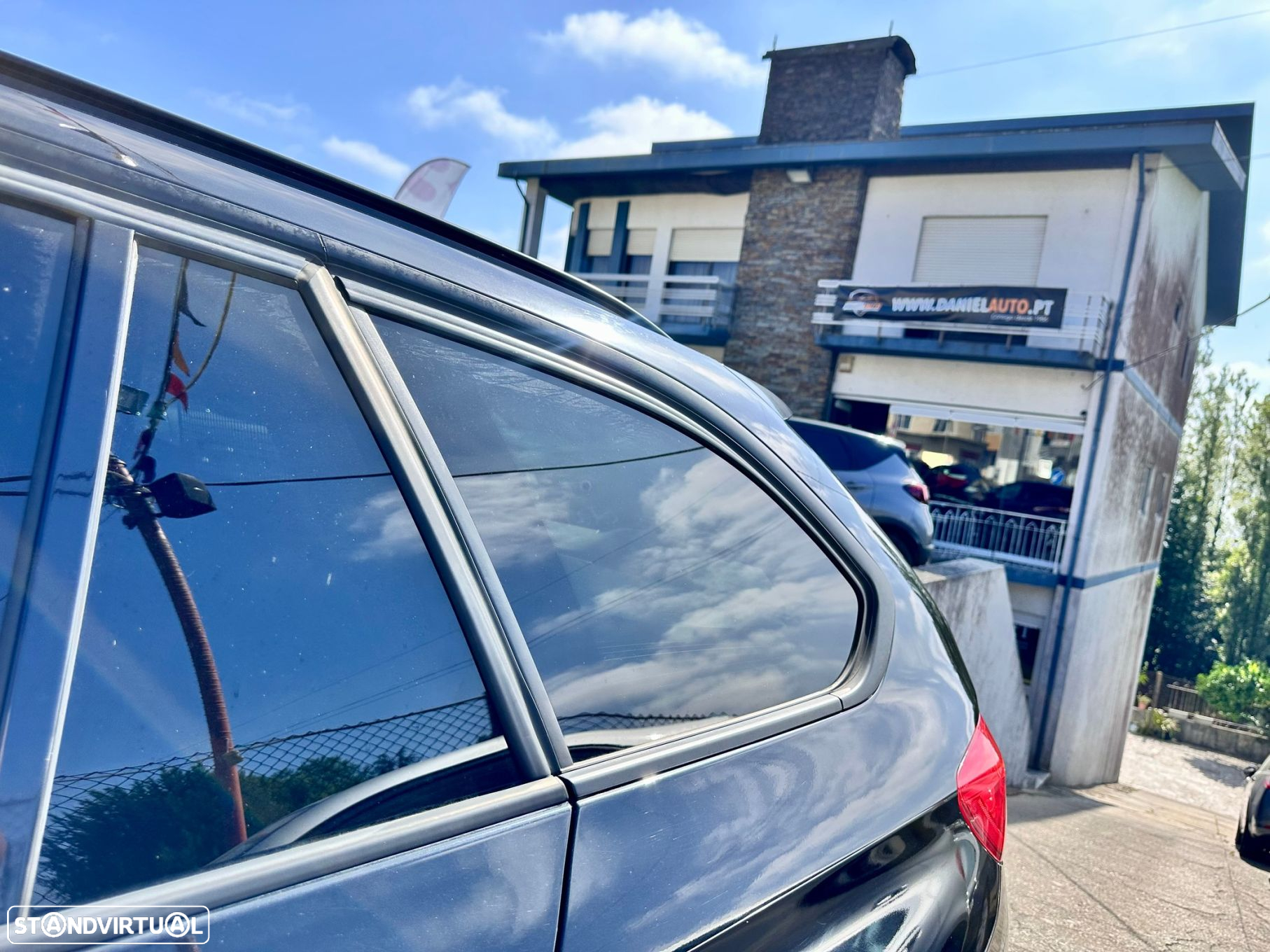 BMW 318 d Touring Line Sport - 13