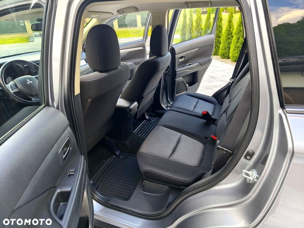 Mitsubishi Outlander 2.0 Intense 2WD - 11