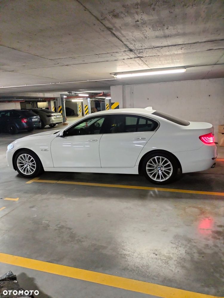 BMW Seria 5 520d xDrive - 2