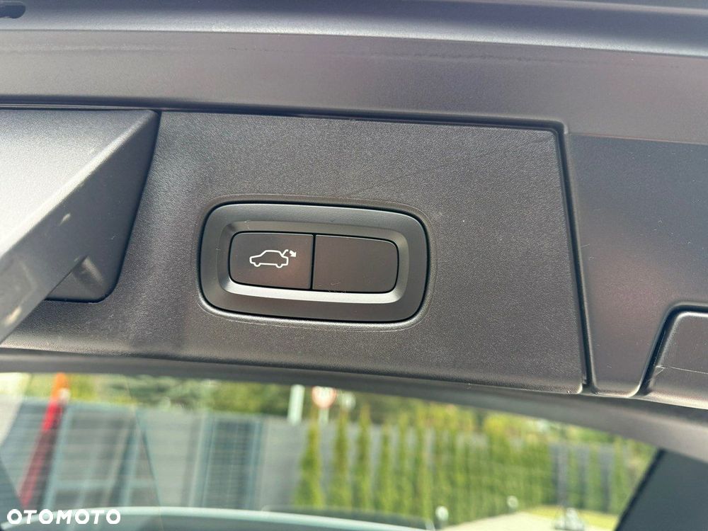 Volvo V90 Cross Country T5 AWD Pro - 17