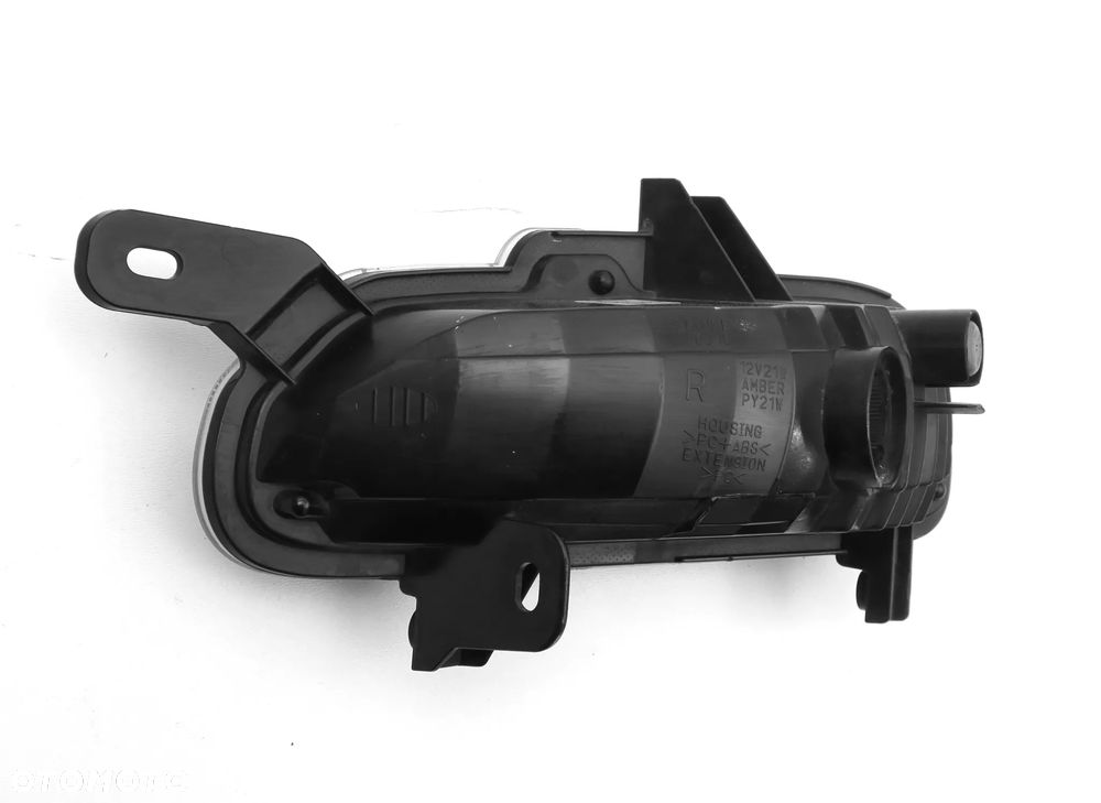 SUZUKI S-CROSS 2022 - Lampa R kierunkowskaz w zderzak S CROSS ORYGINAŁ OE - 8