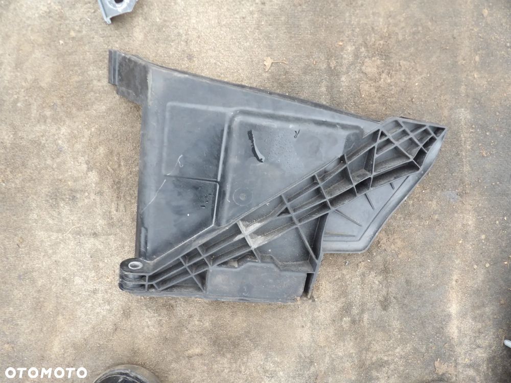 BMW - F48,X1 - PODSTAWA AKUMULATORA - 7419826 - 1