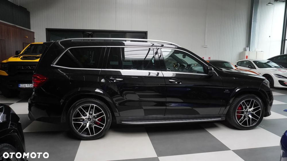 Mercedes-Benz GLS - 18