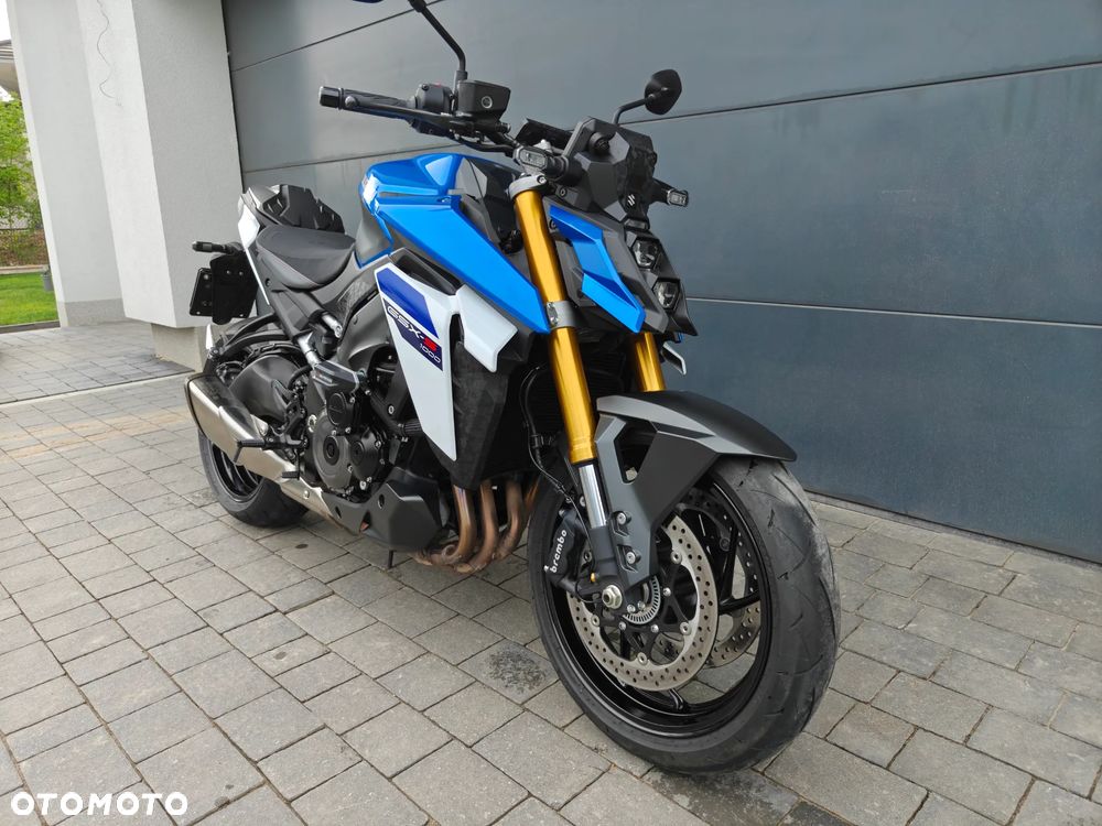 Suzuki GSX 1000 - 9