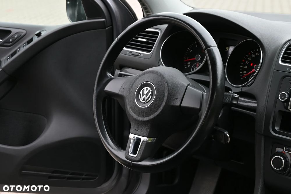 Volkswagen Golf 1.4 TSI DSG Individual - 32