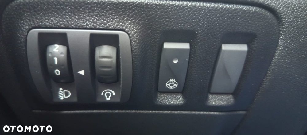 Renault Megane Grandtour TCe 140 GPF BUSINESS EDITION - 38