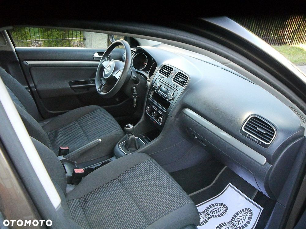 Volkswagen Golf - 20