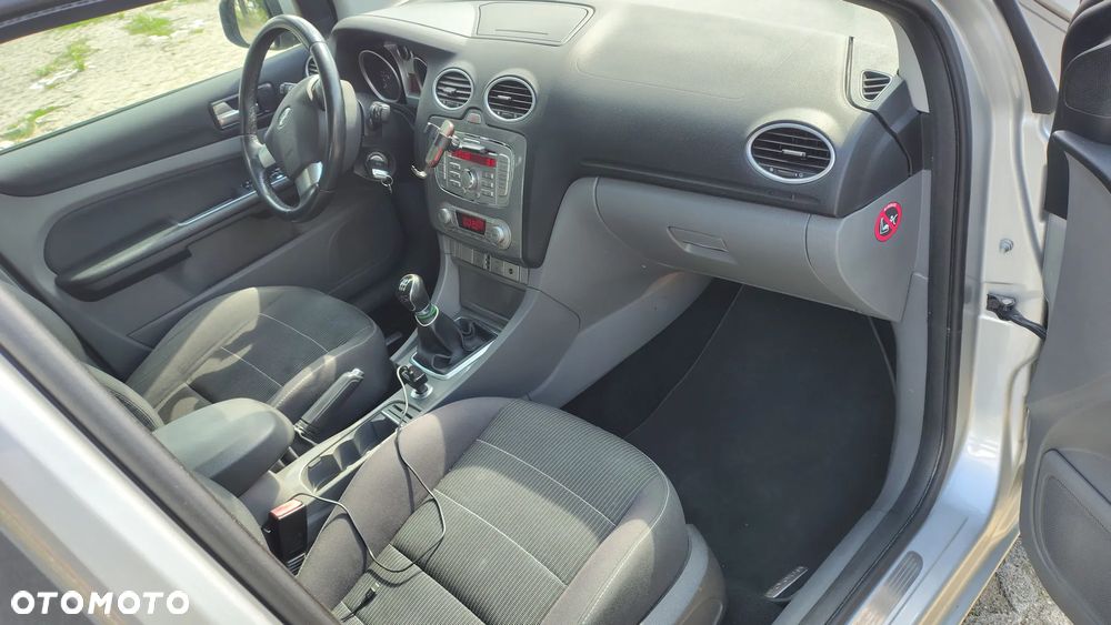 Ford Focus 1.6 TDCi DPF Ghia - 7