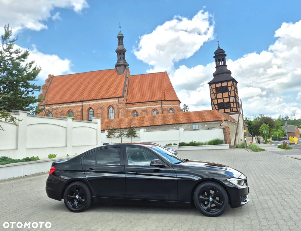 BMW Seria 3 320d Efficient Dynamics Edition Blue Perf Luxury Line - 7