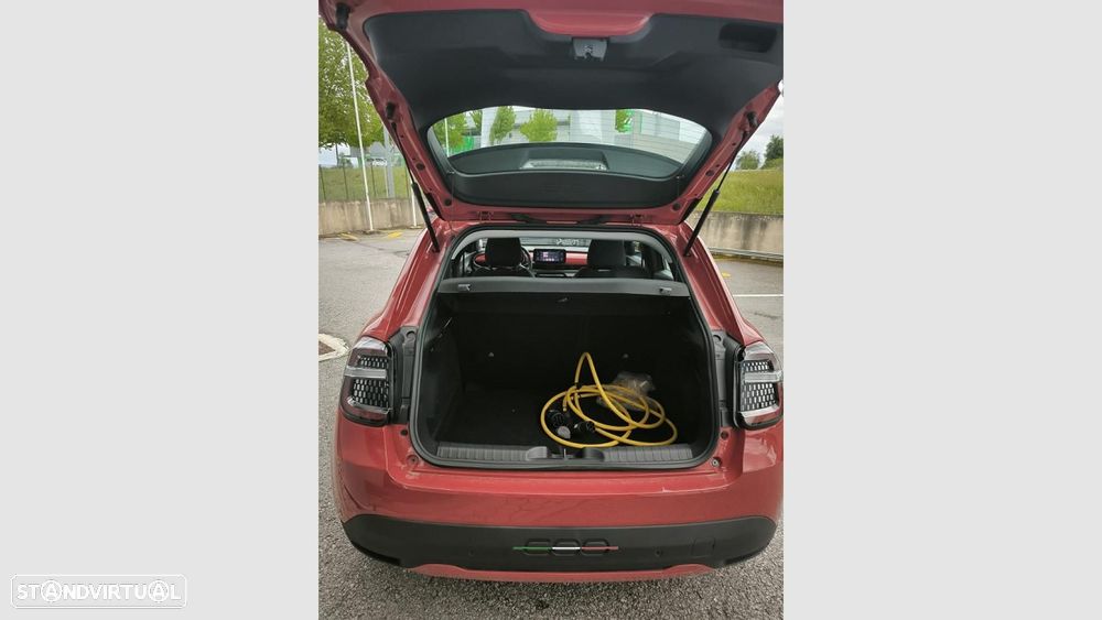 Fiat 600e 54 kWh (RED) - 7