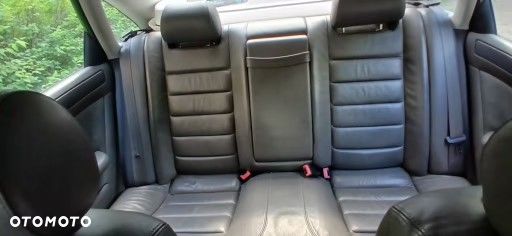 Audi A6 Limousine 2.4 - 12