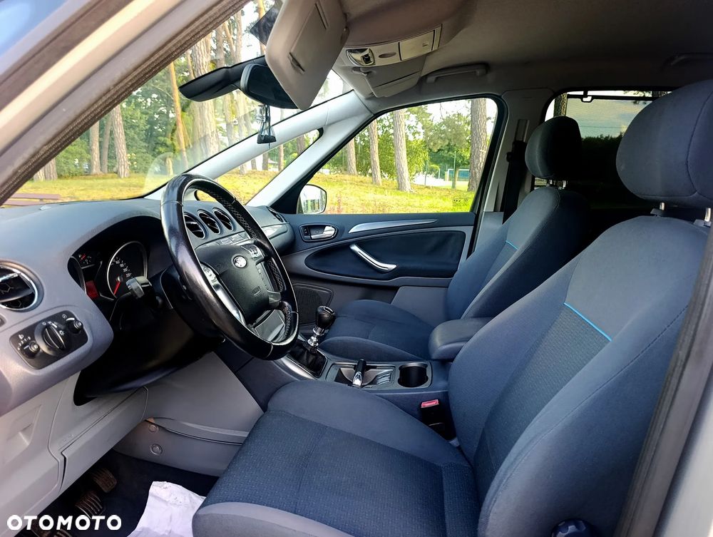 Ford S-Max - 10