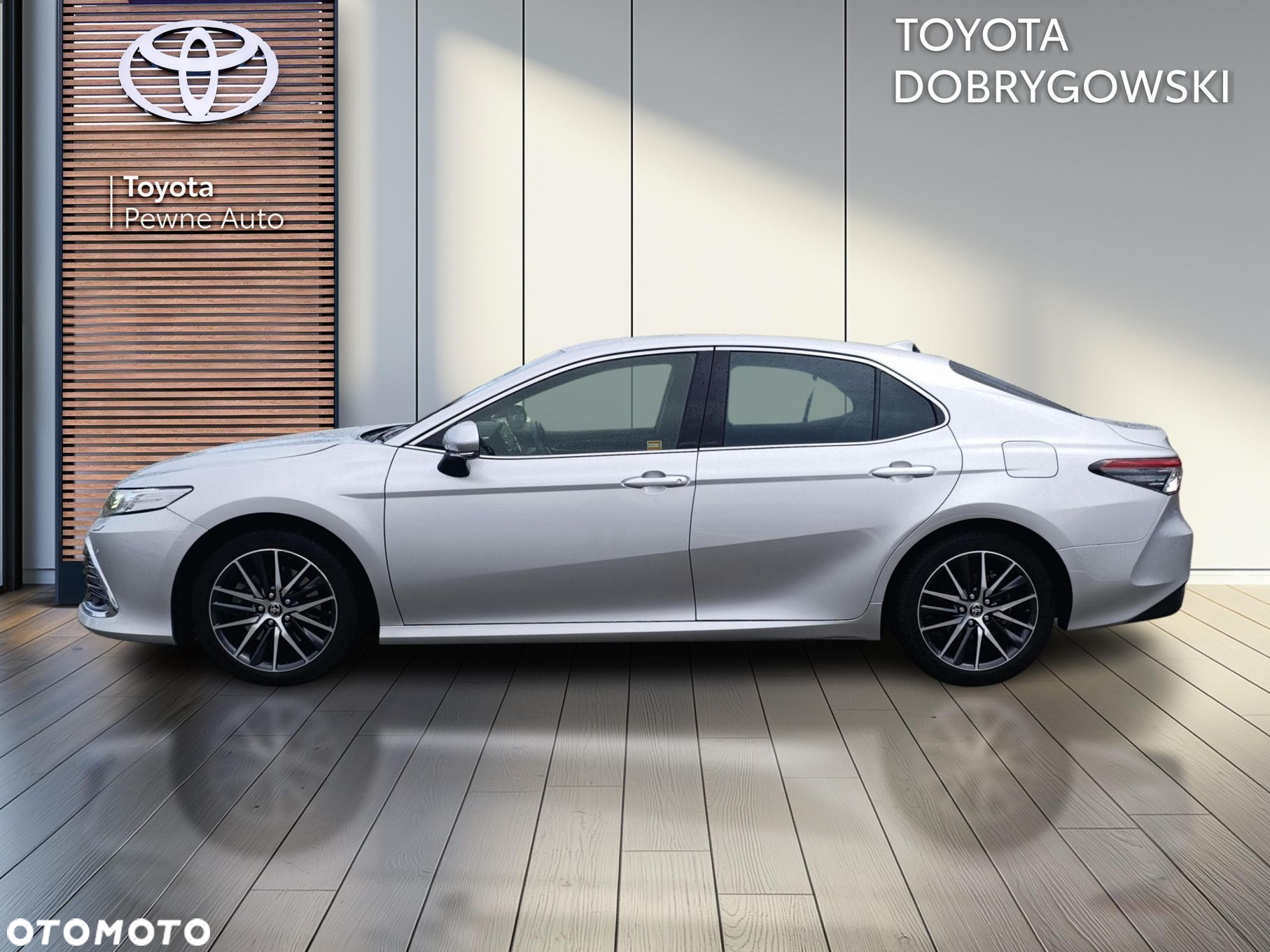 Toyota Camry - 2