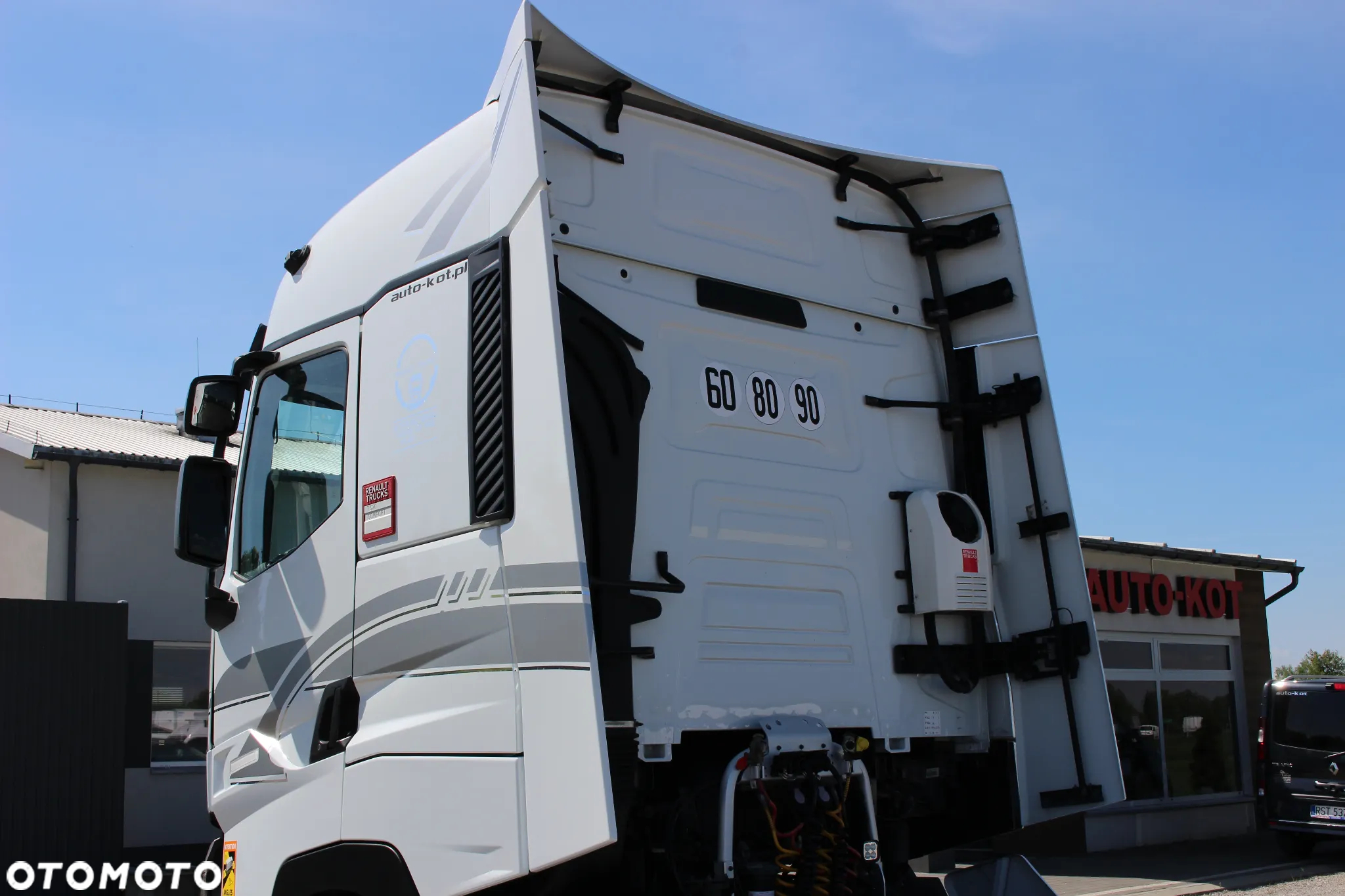 Renault T520 *13L* / KLIMA POSTOJOWA / HIGH CAB / 2 ZBIORNIKI /PEŁNY SPOILER /ACC / BL.MOSTU / Euro 6 /**SERWIS FR**/ STAN IDEALNY / - 10