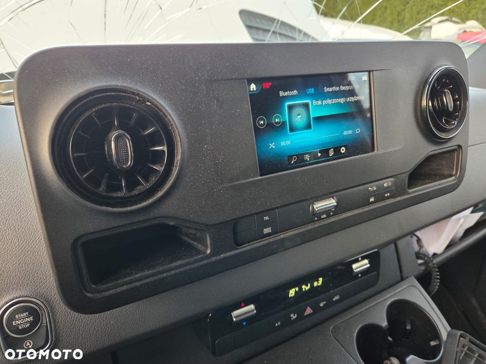 Mercedes-Benz Sprinter - 9