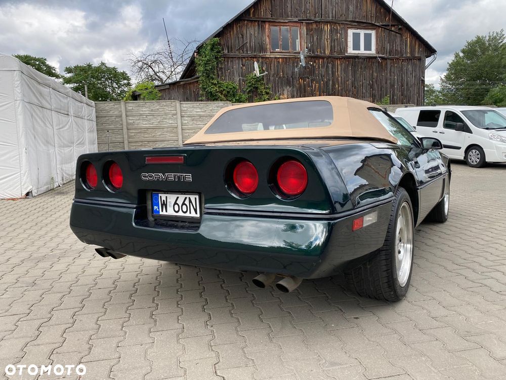 Chevrolet Corvette - 4