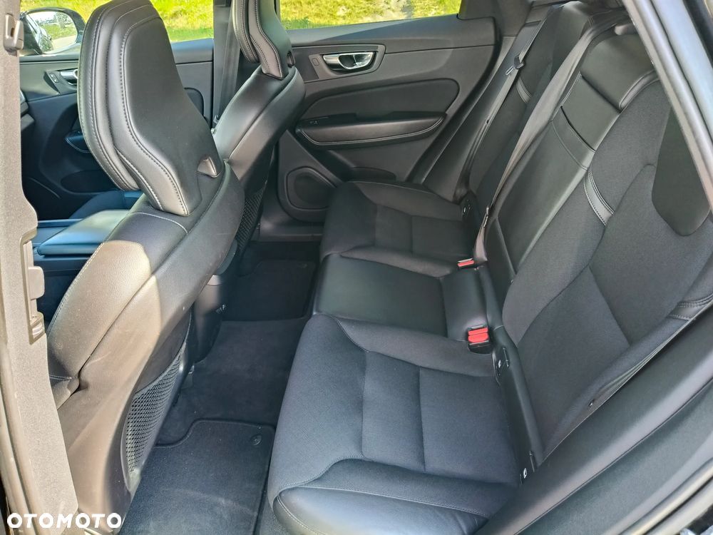 Volvo XC 60 T5 AWD Momentum - 10