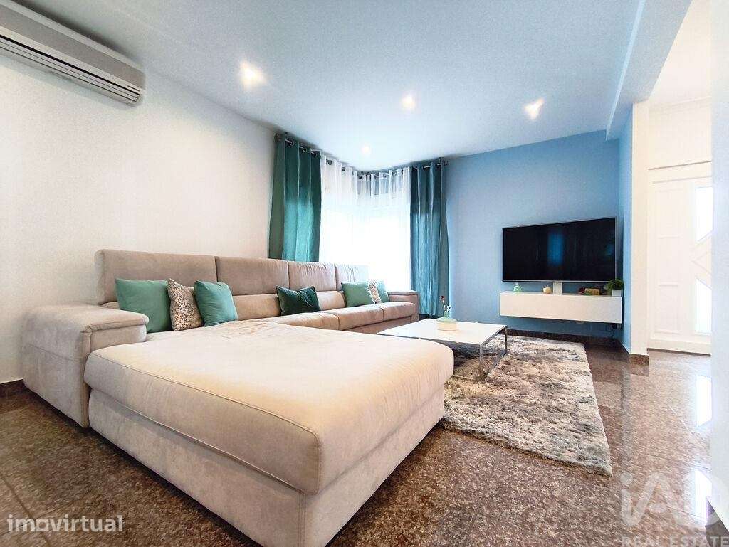 Moradia geminada T5 em Darque de 180 m2 - Grande imagem: 2/38