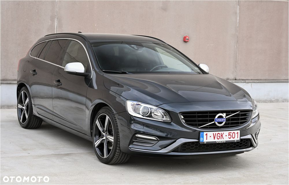 Volvo V60 D3 R-Design - 13