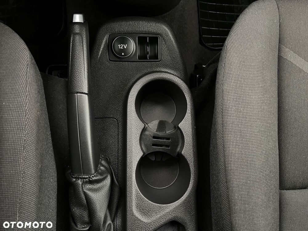 Ford Tourneo Connect 1.6 EcoBoost Titanium - 40