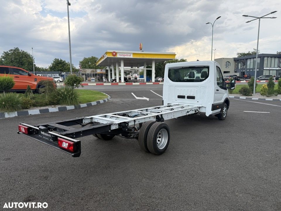 Ford Transit - 6