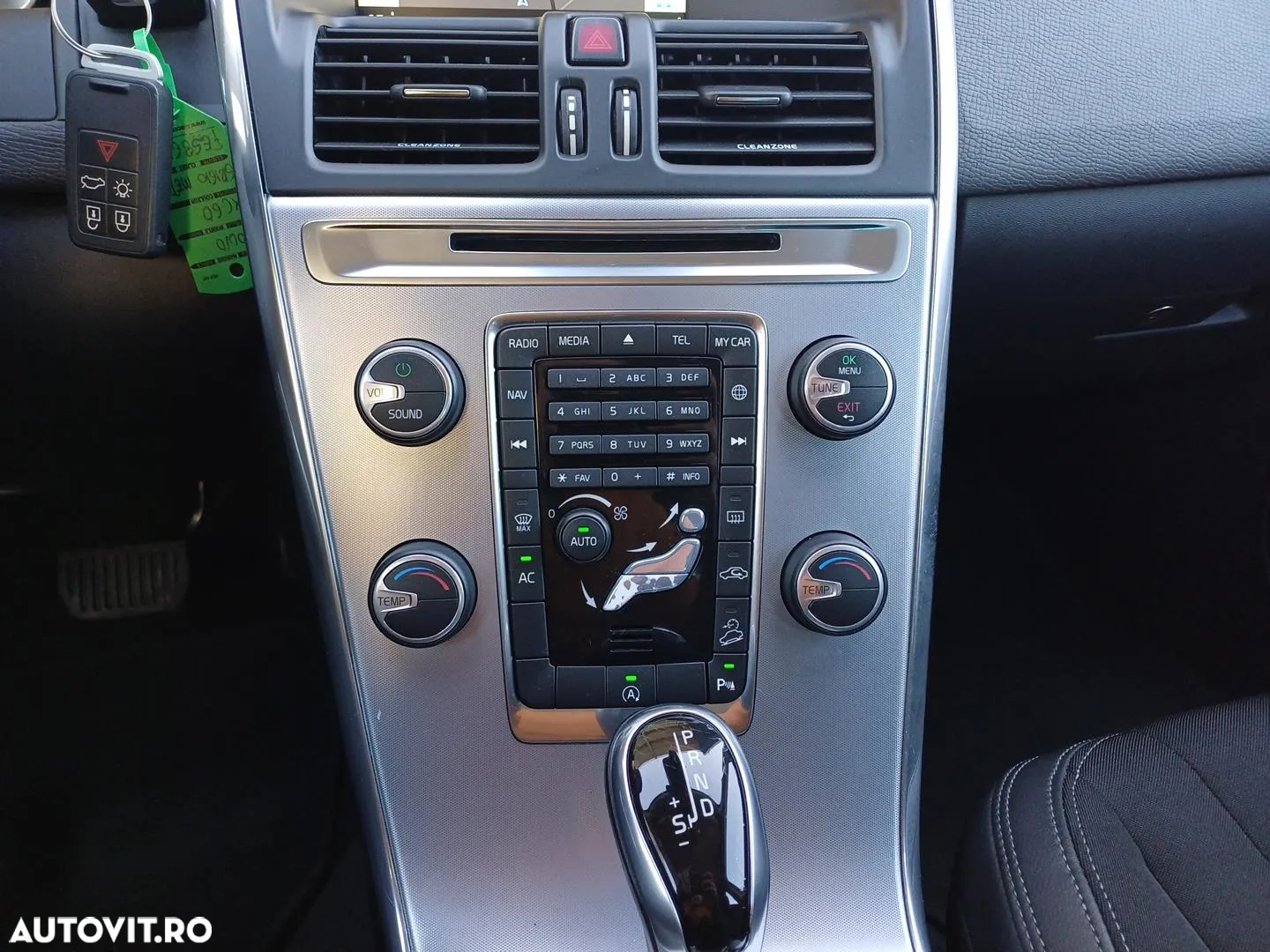 Volvo XC 60 D4 AWD Geartronic Kinetic - 14