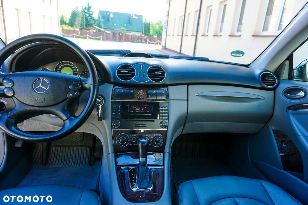 Mercedes-Benz CLK - 6