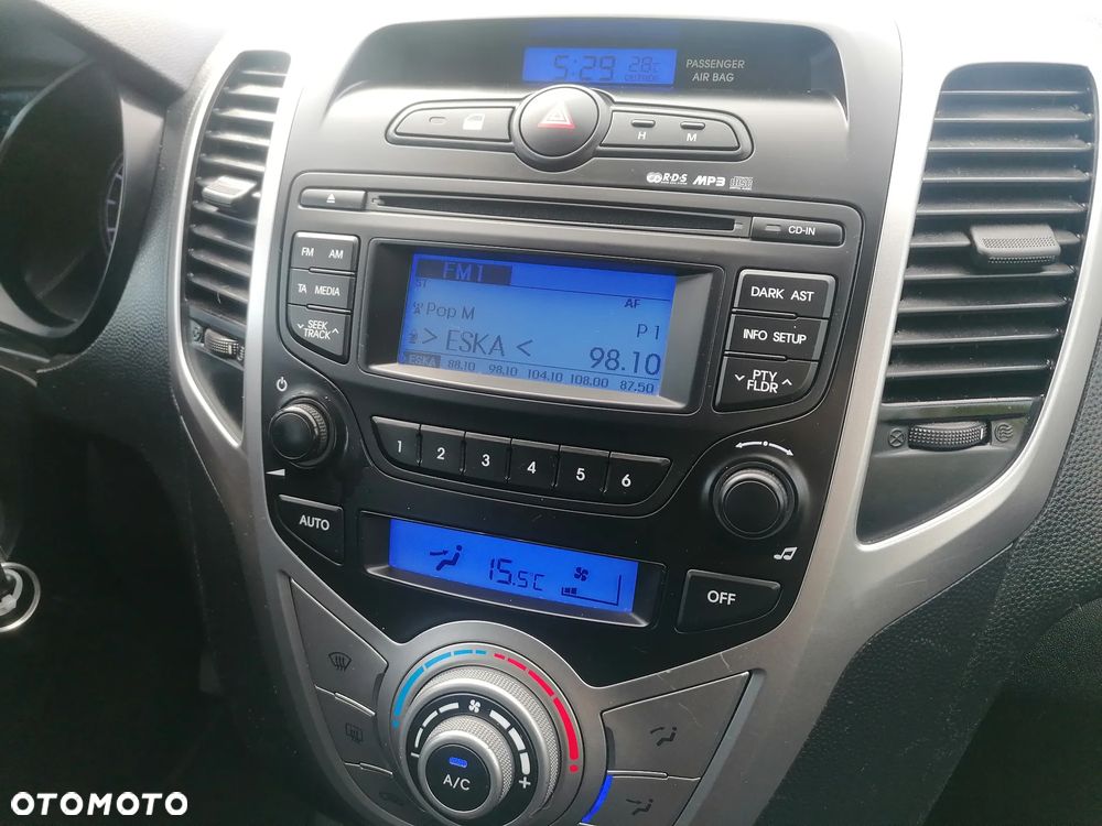Hyundai ix20 1.4 Premium - 19